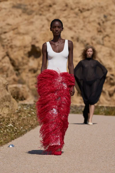 Look 30